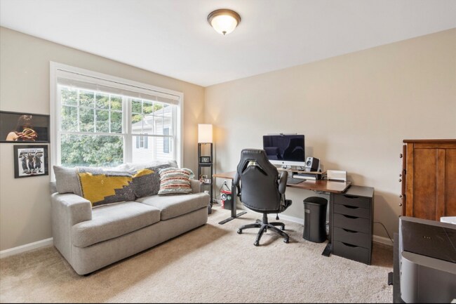 Building Photo - 38 Perham St