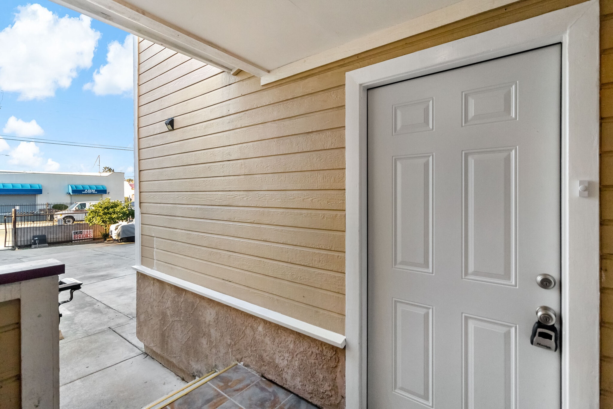 Building Photo - 2644 62nd Ave