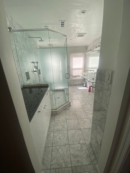 Building Photo - 2103 N Rolfe St