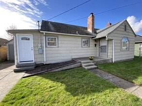 Building Photo - Cozy Chehalis home