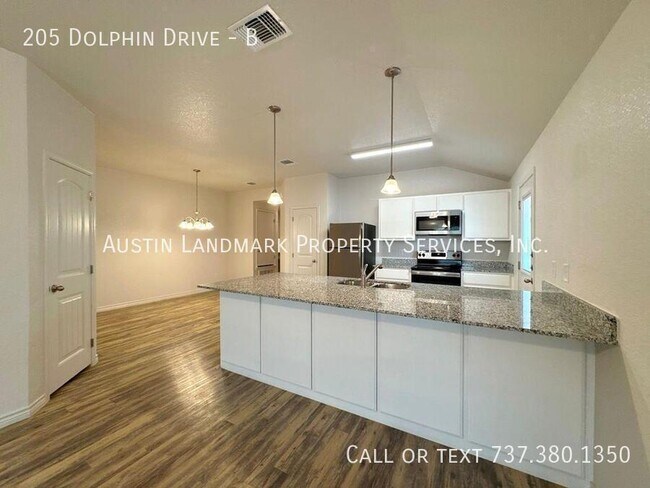 Building Photo - 205 Dolphin Dr