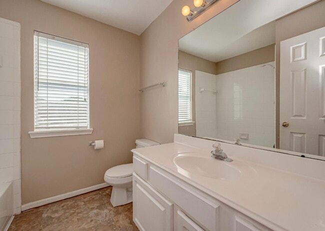 Building Photo - 4914 Jaymar Dr