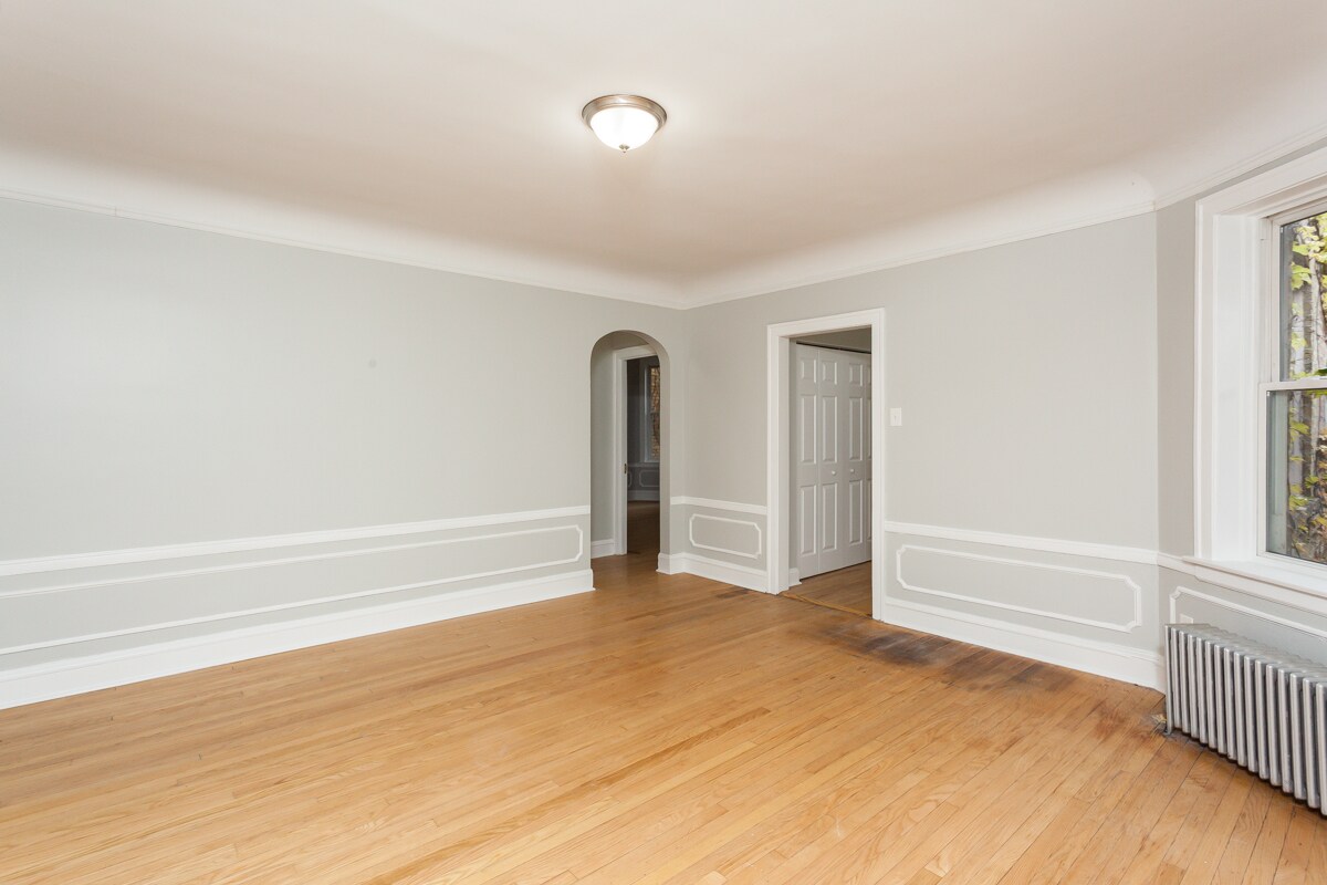 Building Photo - 6149 N Talman Ave