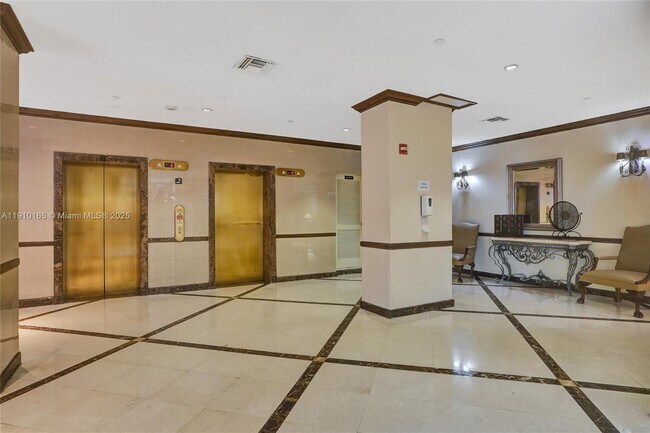 Building Photo - 18151 NE 31st Ct