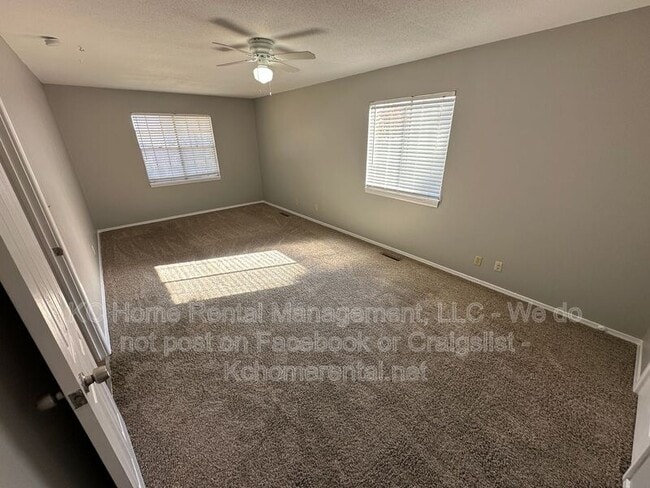 Building Photo - 9338 Bluejacket St