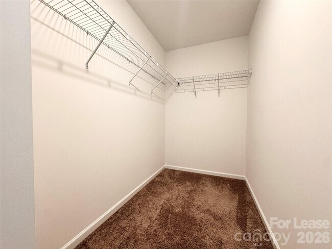 Building Photo - 699 Kitfox Dr NW