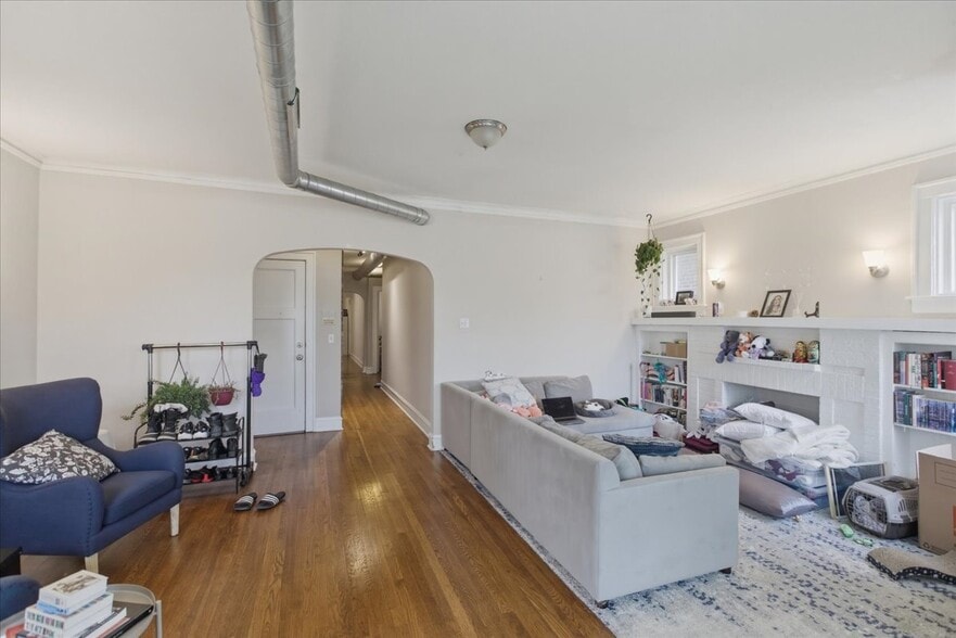 Building Photo - 1038 N Kedzie Ave