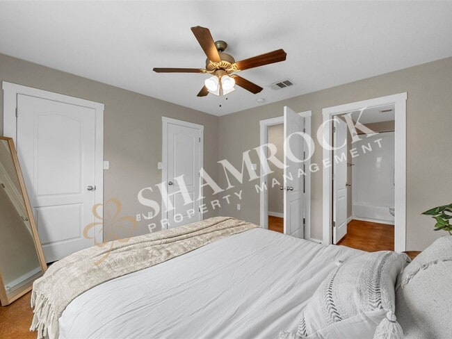 Building Photo - 1107 Primrose Dr