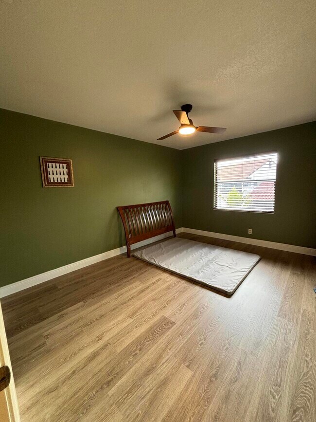 Building Photo - 3 Vía De Casas Sur