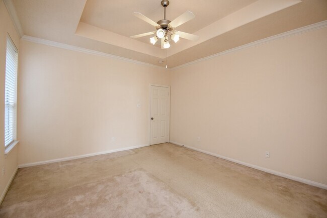 Building Photo - 10727 Gilford Crest Dr