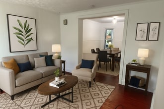 Building Photo - Charming 2 Bedroom Townhome in Prime Lancaster City Location - with Bonus Room!