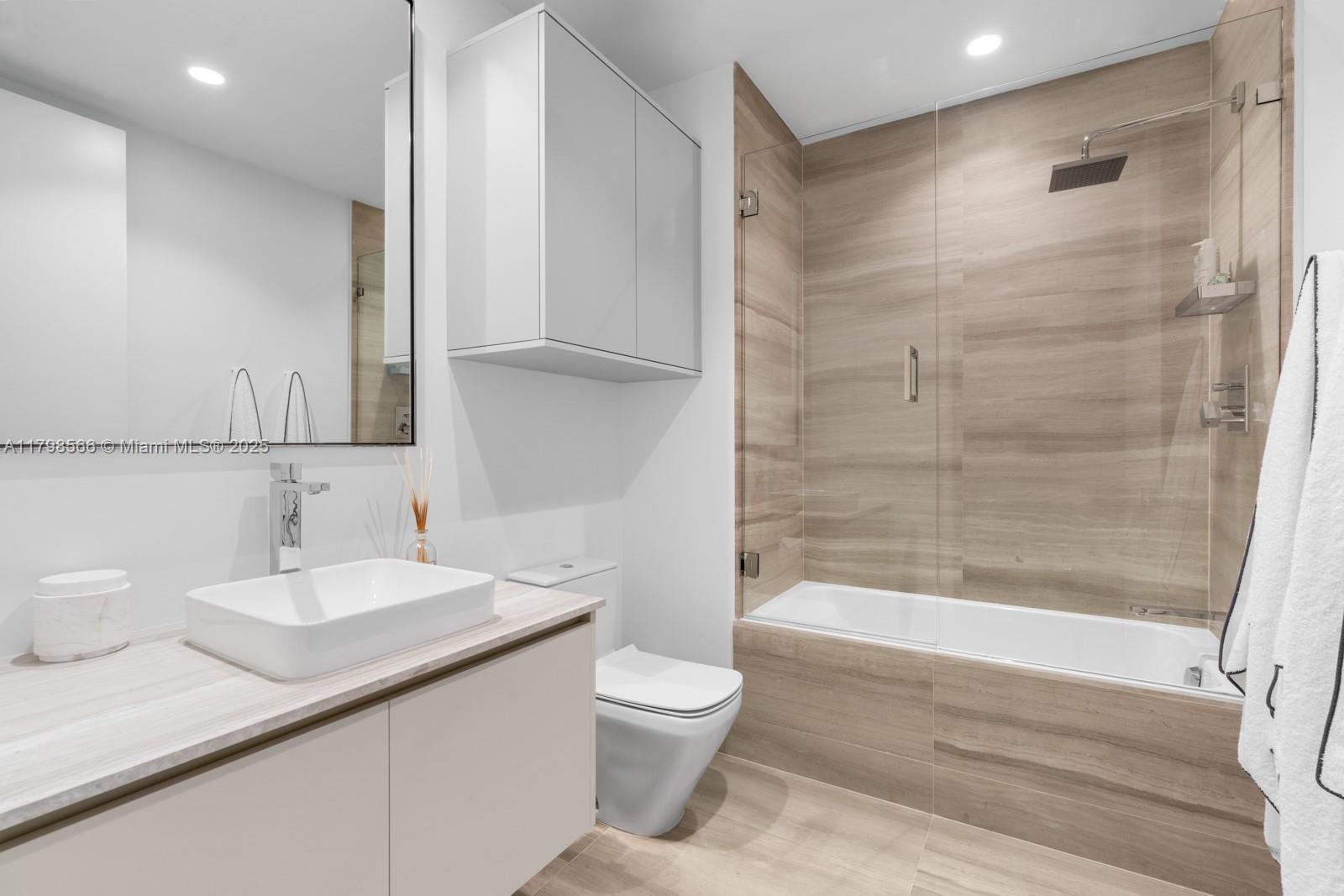 Building Photo - 5775 Collins Ave