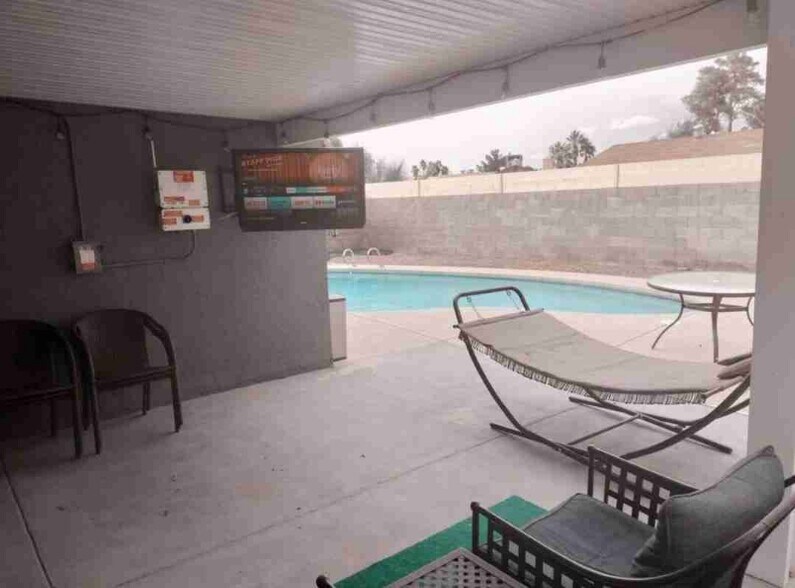 Building Photo - 2120 Wagonwheel Ave