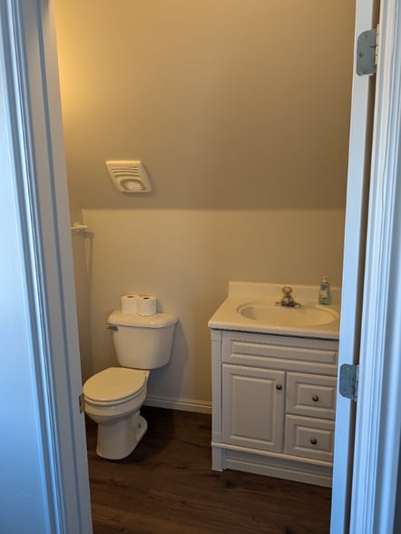 Building Photo - 835 E 575 N St