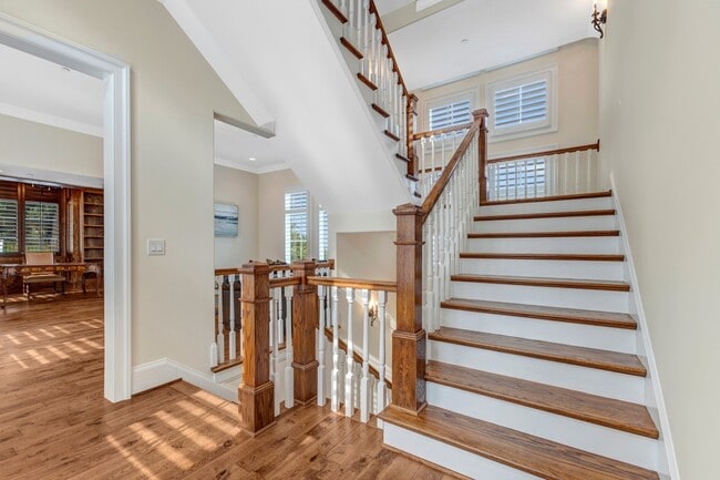 Building Photo - 5014 Mountview Pl