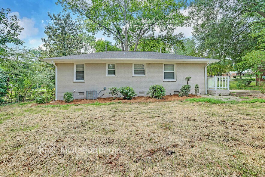 Building Photo - 277 Rocking Hill Dr SW