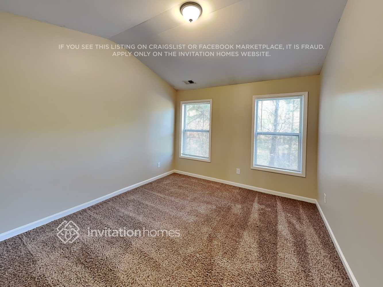 Building Photo - 505 Lakeside View