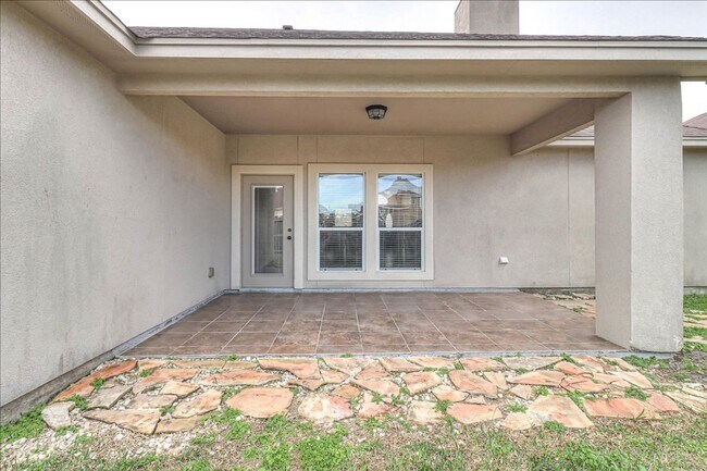 Building Photo - 5834 Aava Dr