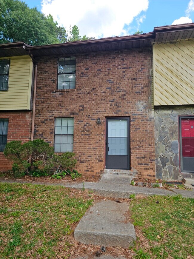 Building Photo - 490 S Jeff Davis Dr