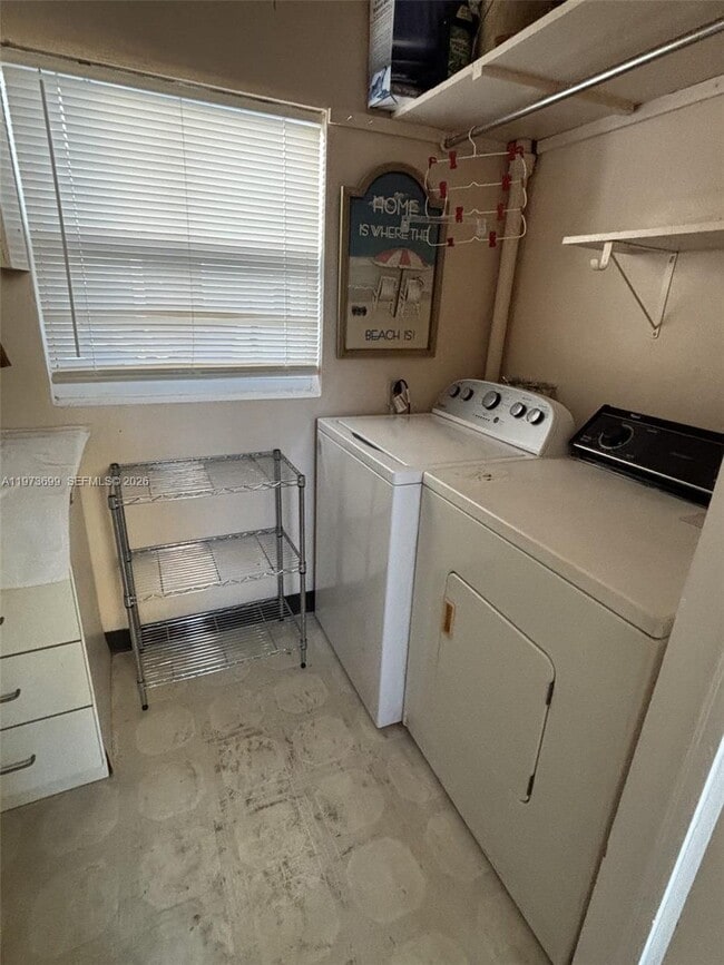 Building Photo - 127 Lakeview Ave