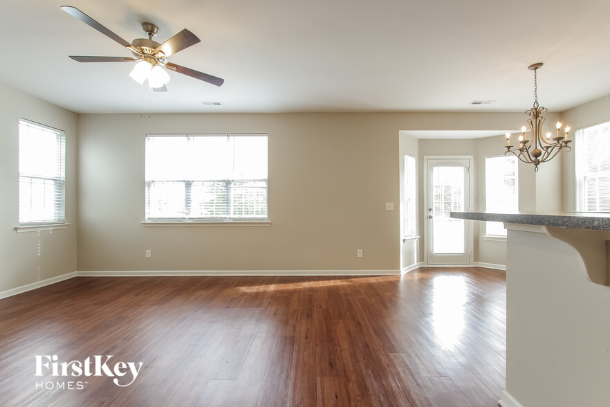 Building Photo - 16808 Kettlewell Ln