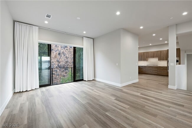 Building Photo - 446 Tranquil Peak Ct