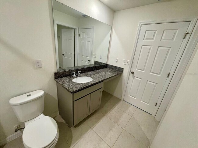 Building Photo - 348 Towns Cir