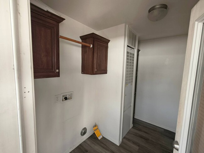 Building Photo - 386 Petrol Rd