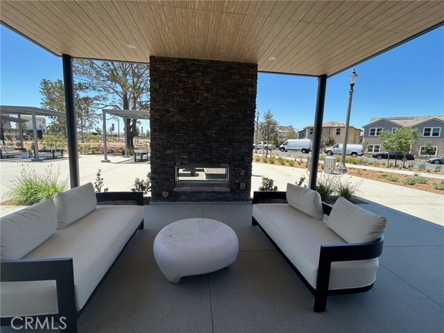 Building Photo - 309 Loon