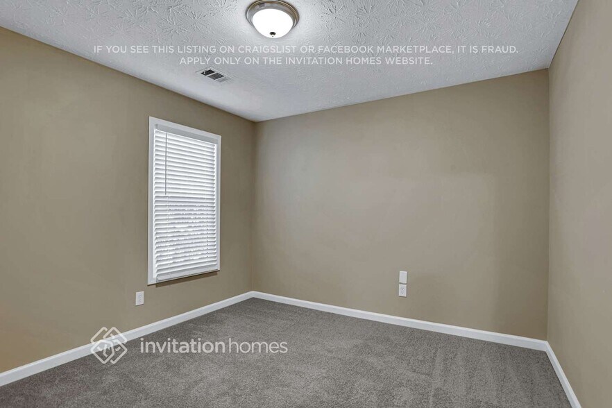 Building Photo - 907 Koala St