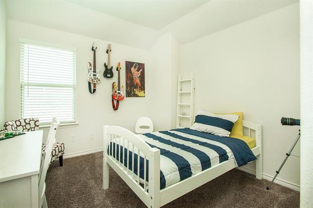 Building Photo - 2168 Miramar Dr
