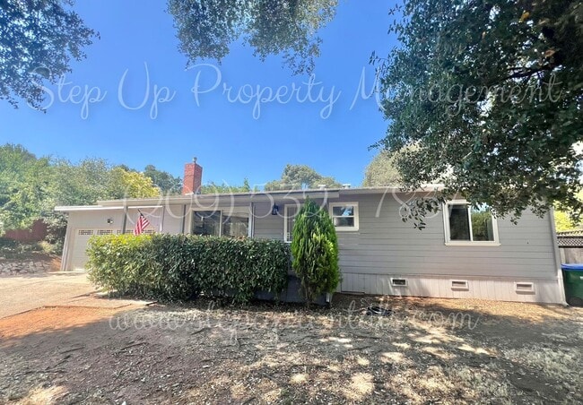 Primary Photo - Updated 2-Bed, 2-Bath Home with Bonus Room...