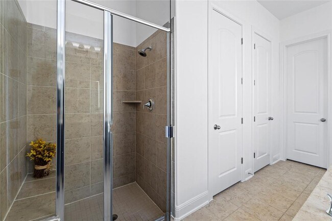 Building Photo - 4009 Benetton Way