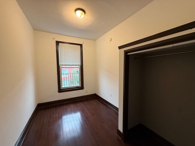 Building Photo - 1533 Cecil B. Moore Ave
