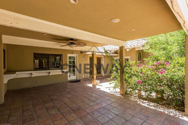 Building Photo - 49 Biltmore Estates Dr