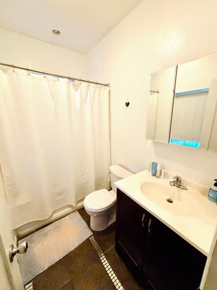 Building Photo - 1640 Lemoyne St