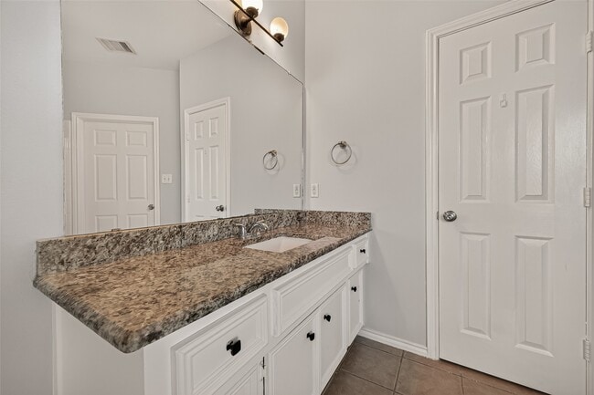 Building Photo - 12819 Wisteria Park Dr