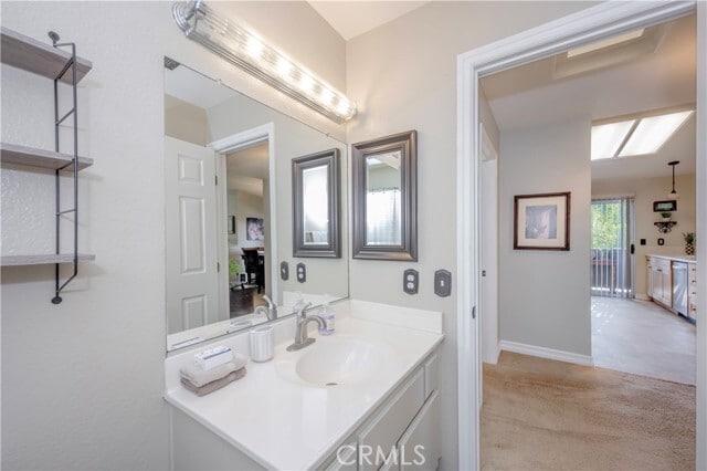 Building Photo - 10 Corniche Dr