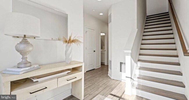 Building Photo - 14554 Alsace Ln