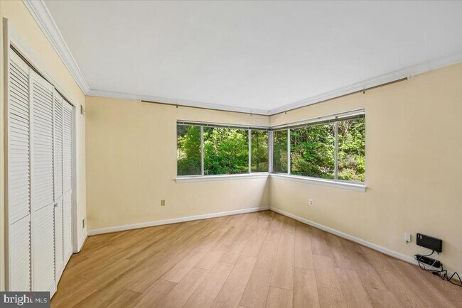 Building Photo - 5011 Sentinel Dr