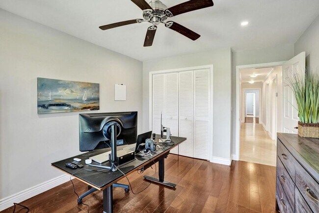 Building Photo - Boca Raton Beautifully Updated 4 Bedroom Pool Home