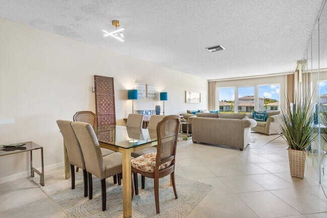 Building Photo - 5850 Sugar Palm Ct