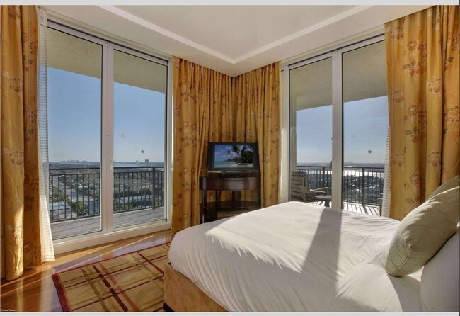 Building Photo - 3800 N Ocean Dr