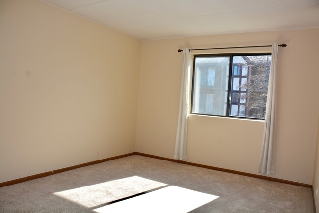 Building Photo - 1743 S Washington St