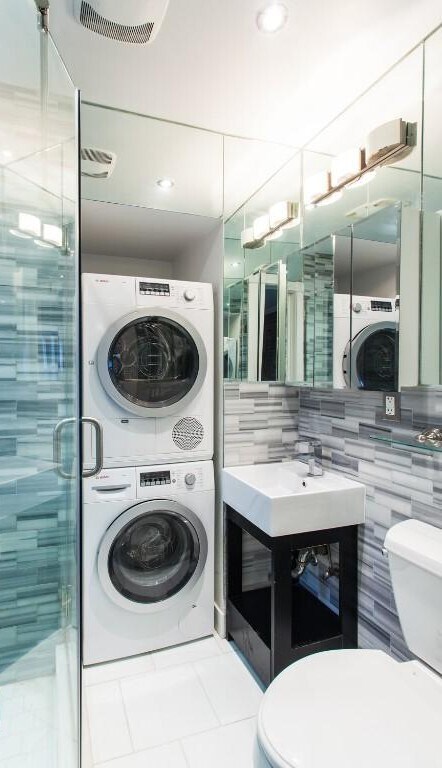 Building Photo - 434 W 52nd St