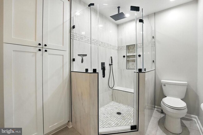 Building Photo - 11109 Ravine Dr