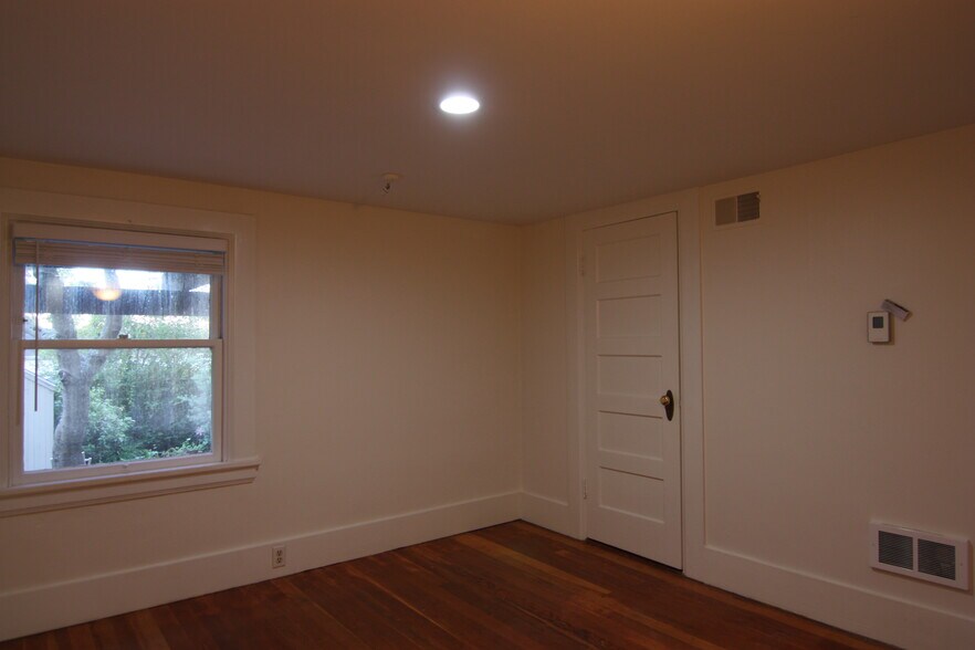 Building Photo - 419 Belvedere St