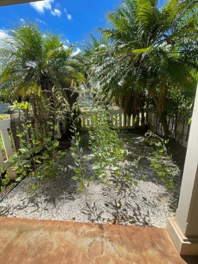 Building Photo - 2 Bedroom Townhouse at Villages On The Gre...