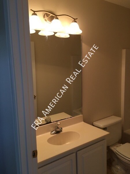 Building Photo - 7474 Manatee St