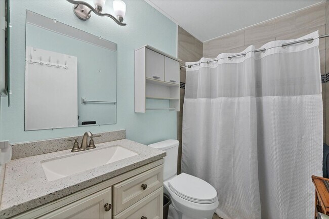 Building Photo - BENEVA & CLARK RD / VILLA